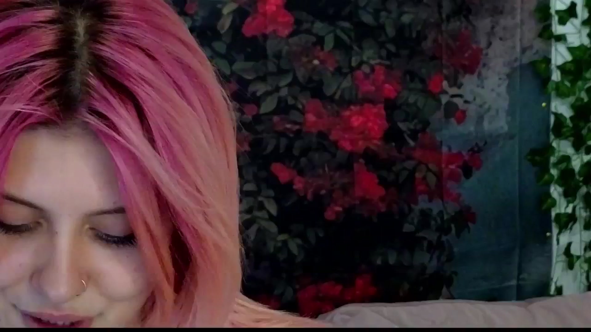 Gallery image thumbnail from SophieReyX's myfreecams stream on, 10/07/2024, 11:51 image 2 of 20