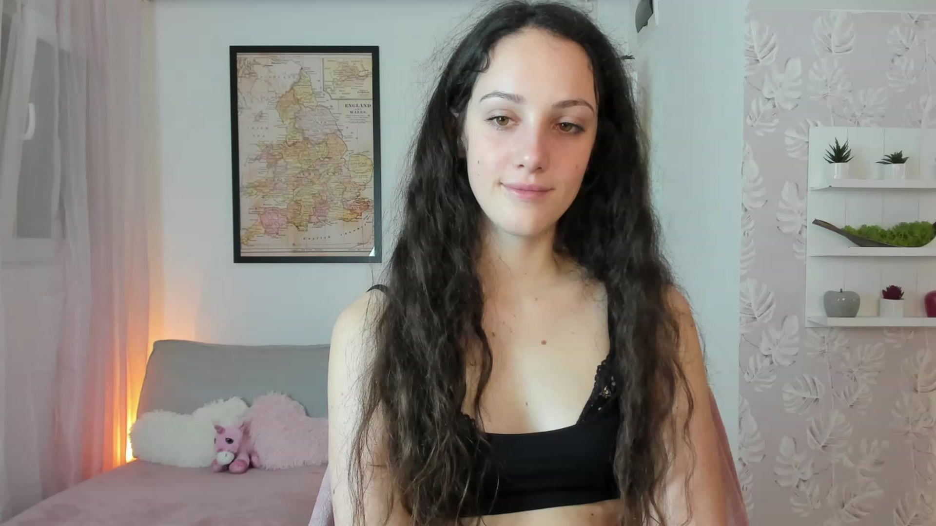 Gallery image thumbnail from Sophie_Rain18's myfreecams stream on, 01/17/2023, 15:10 image 16 of 20