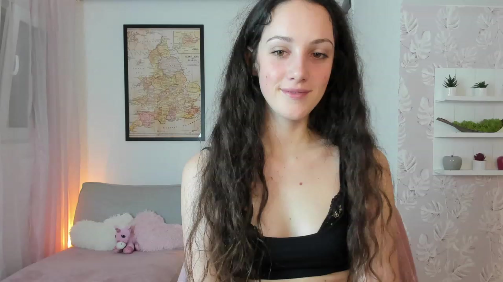 Gallery image thumbnail from Sophie_Rain18's myfreecams stream on, 01/17/2023, 15:10 image 14 of 20