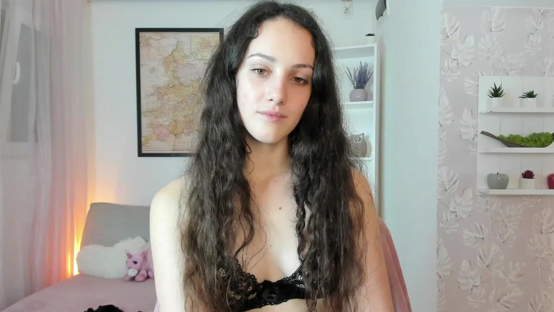 Gallery image thumbnail from Sophie_Rain18's myfreecams stream on, 01/17/2023, 16:34 image 20 of 20
