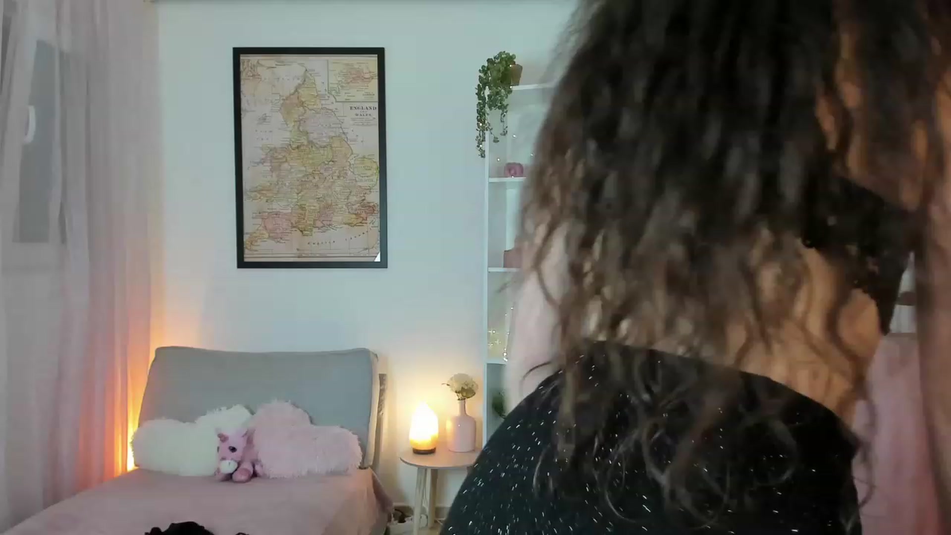 Gallery image thumbnail from Sophie_Rain18's myfreecams stream on, 01/17/2023, 16:34 image 13 of 20