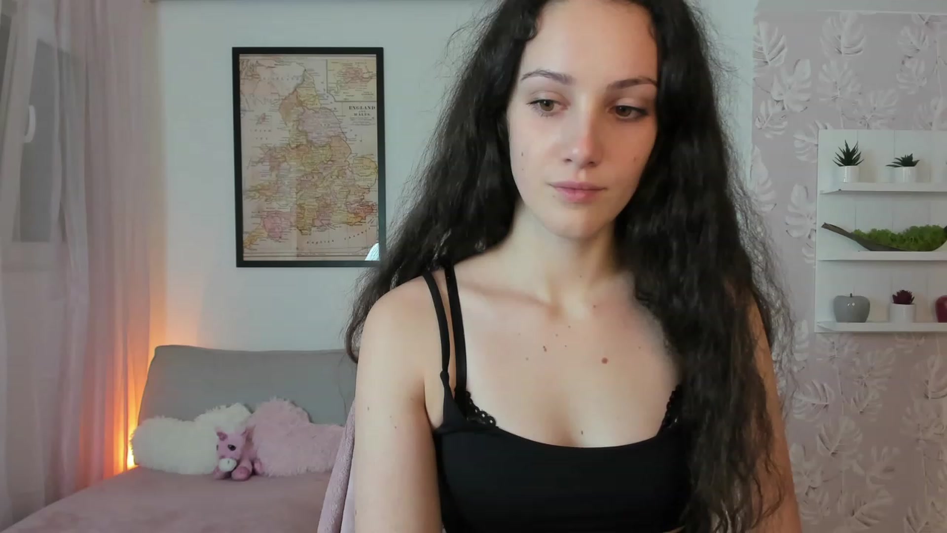 Gallery image thumbnail from Sophie_Rain18's myfreecams stream on, 01/17/2023, 17:21 image 2 of 20