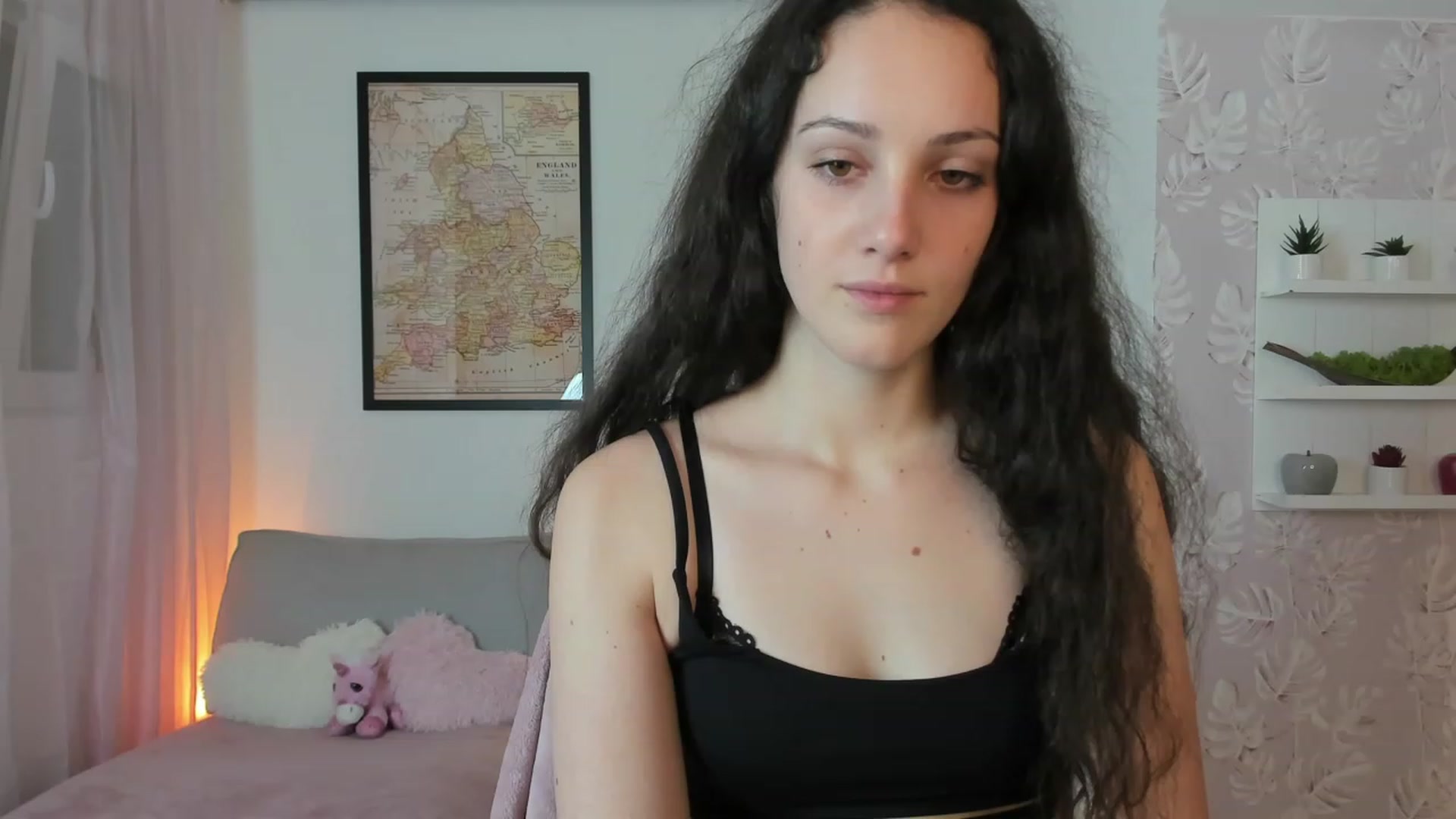 Gallery image thumbnail from Sophie_Rain18's myfreecams stream on, 01/17/2023, 17:21 image 3 of 20