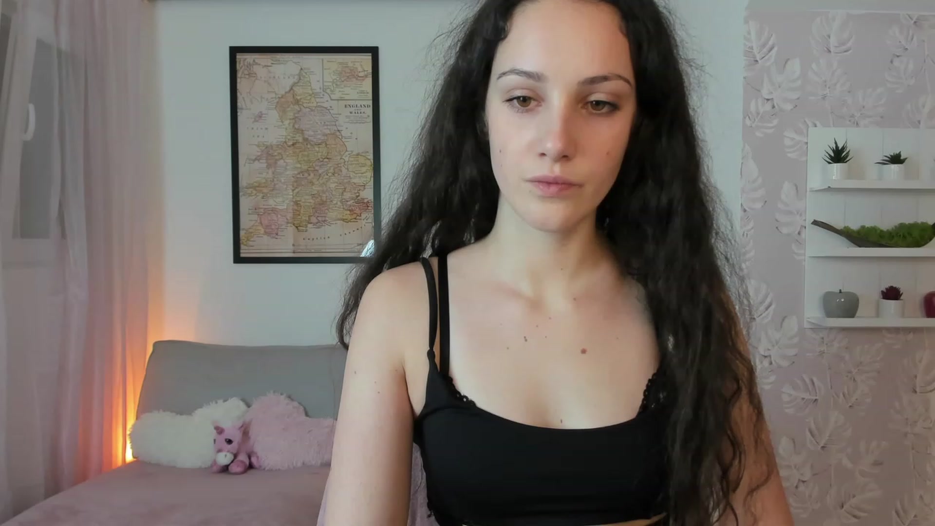 Gallery image thumbnail from Sophie_Rain18's myfreecams stream on, 01/17/2023, 17:21 image 1 of 20