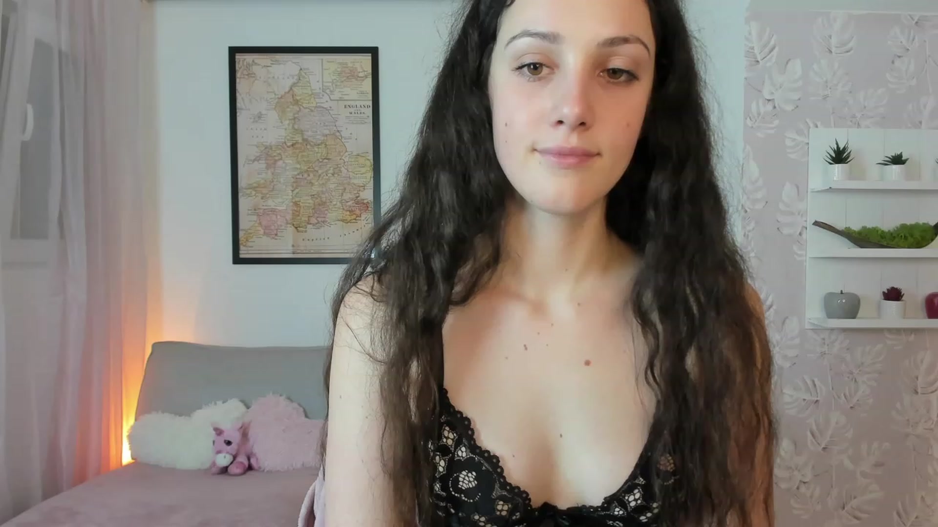Gallery image thumbnail from Sophie_Rain18's myfreecams stream on, 01/17/2023, 18:37 image 11 of 20