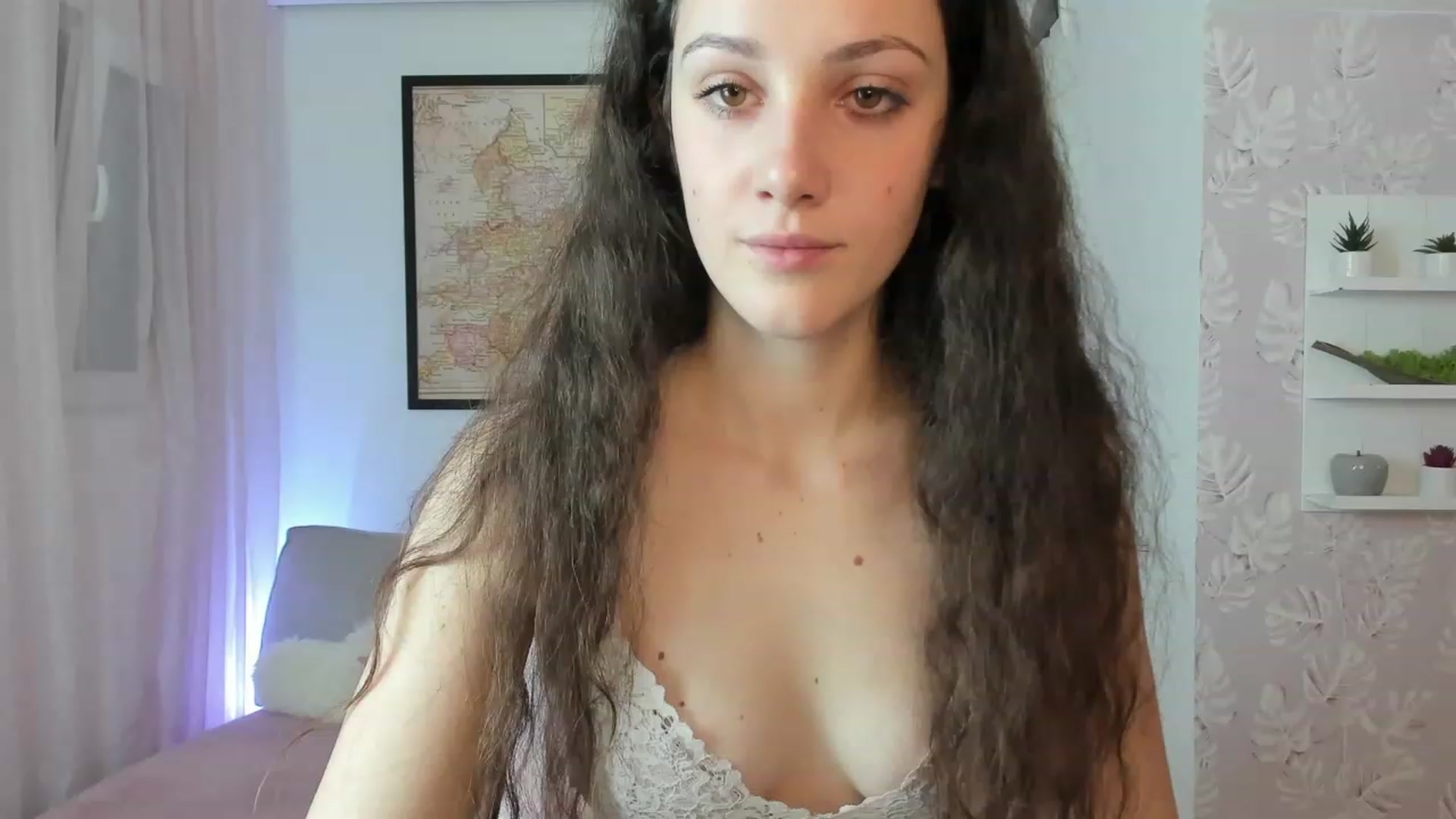 Gallery image thumbnail from Sophie_Rain18's myfreecams stream on, 01/18/2023, 15:46 image 6 of 20