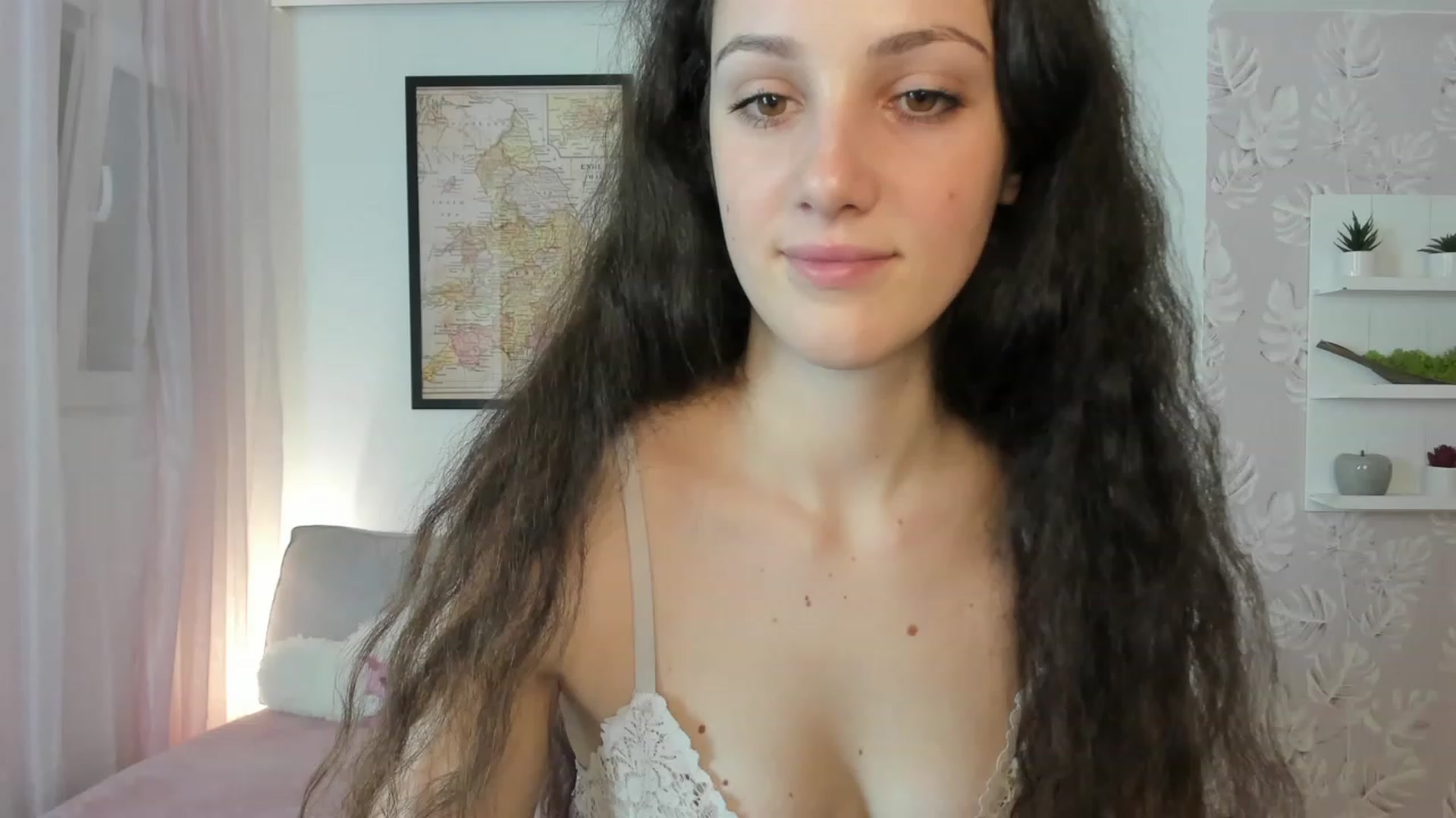 Gallery image thumbnail from Sophie_Rain18's myfreecams stream on, 01/18/2023, 18:37 image 3 of 20