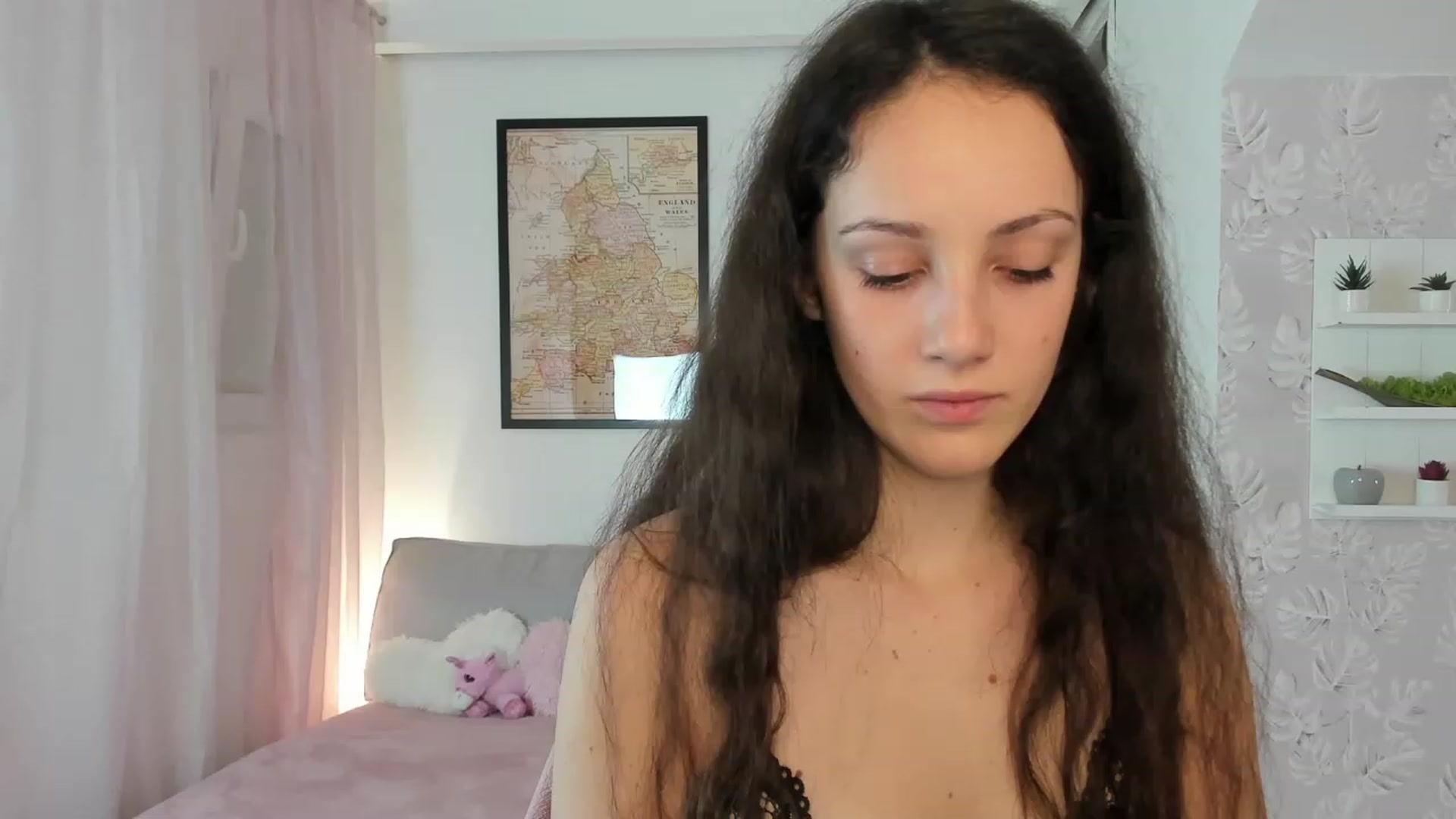 Gallery image thumbnail from Sophie_Rain18's myfreecams stream on, 01/19/2023, 15:10 image 8 of 20