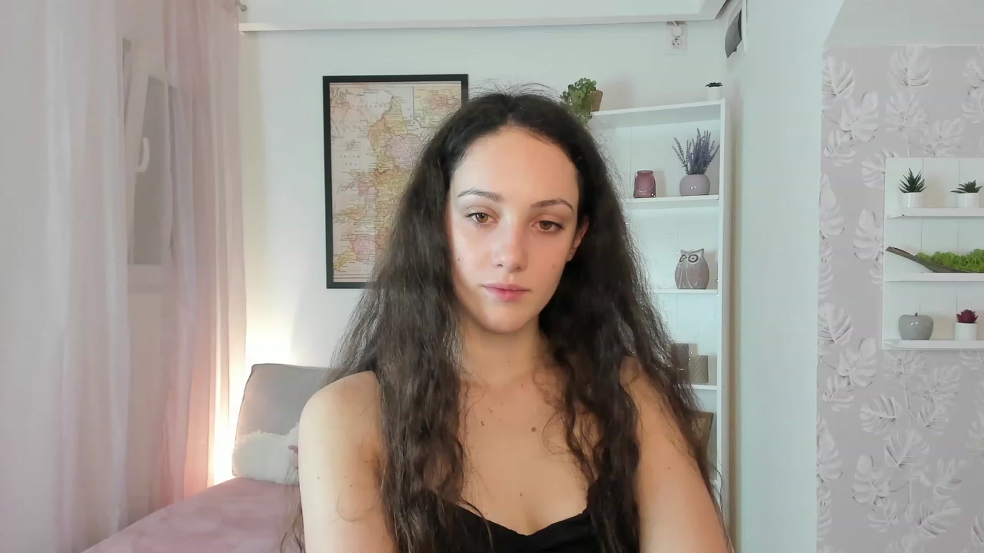 Gallery image thumbnail from Sophie_Rain18's myfreecams stream on, 01/19/2023, 18:17 image 5 of 20