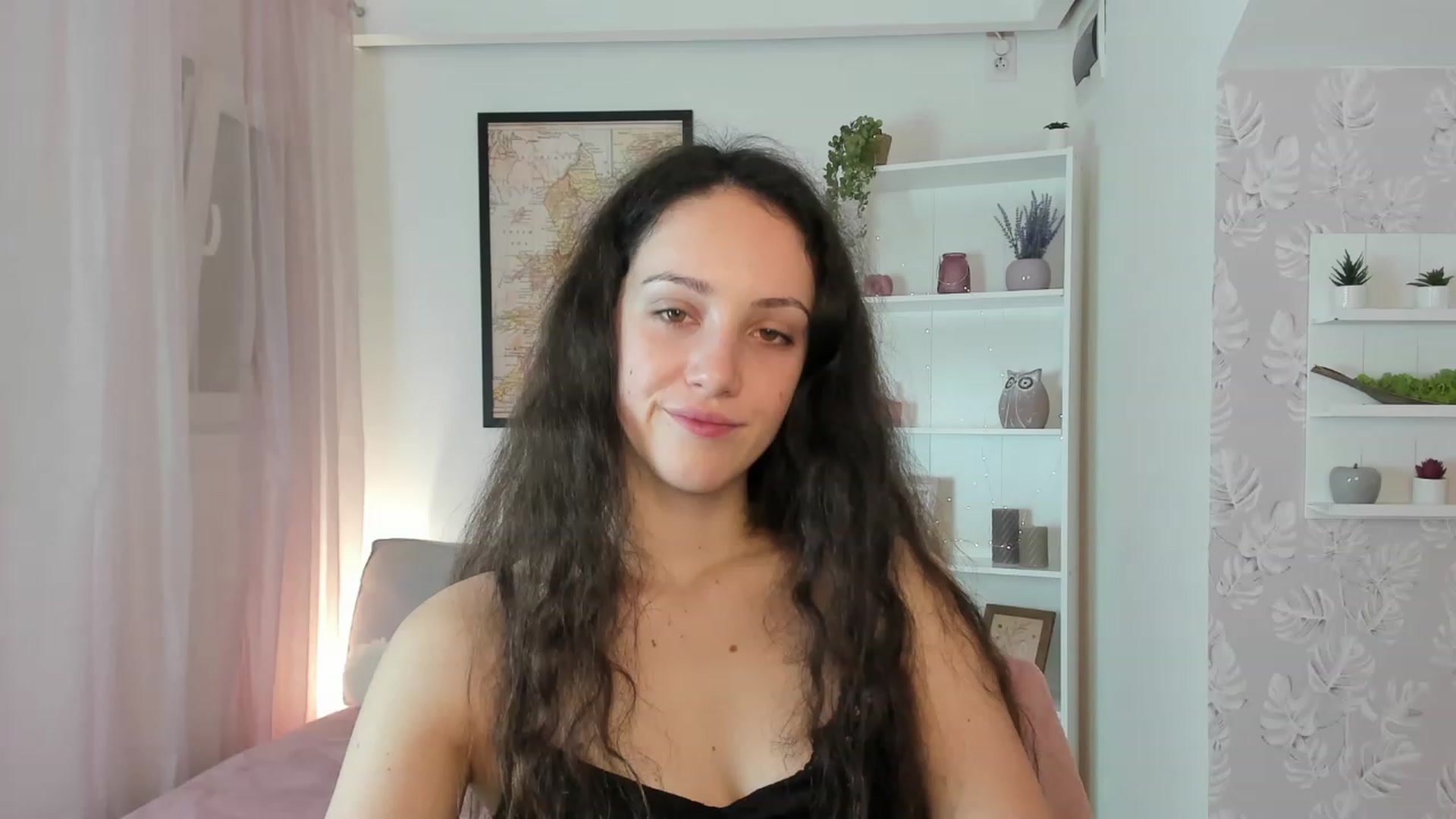 Gallery image thumbnail from Sophie_Rain18's myfreecams stream on, 01/19/2023, 18:17 image 15 of 20