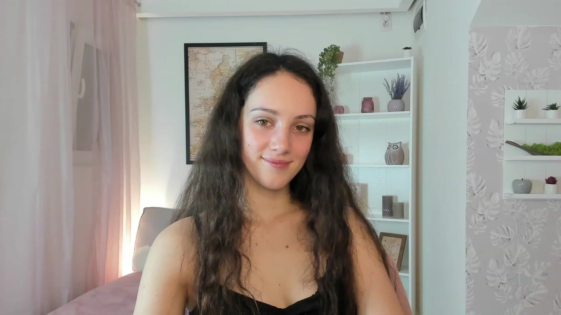 Gallery image thumbnail from Sophie_Rain18's myfreecams stream on, 01/19/2023, 18:17 image 10 of 20