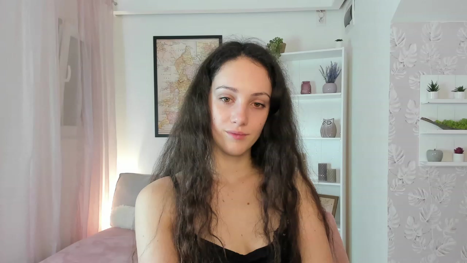 Gallery image thumbnail from Sophie_Rain18's myfreecams stream on, 01/19/2023, 18:17 image 7 of 20