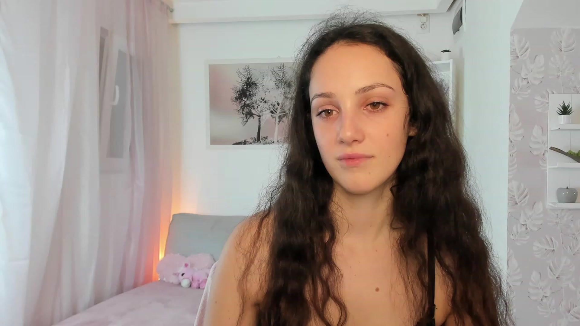 Gallery image thumbnail from Sophie_Rain18's myfreecams stream on, 01/25/2023, 16:22 image 12 of 20