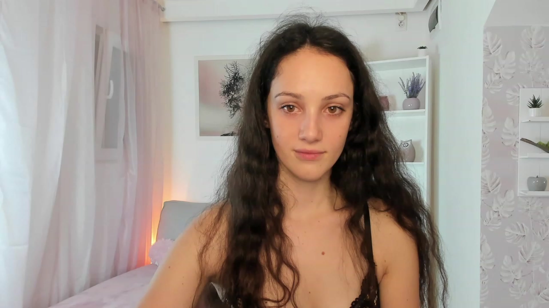 Gallery image thumbnail from Sophie_Rain18's myfreecams stream on, 01/25/2023, 16:22 image 10 of 20