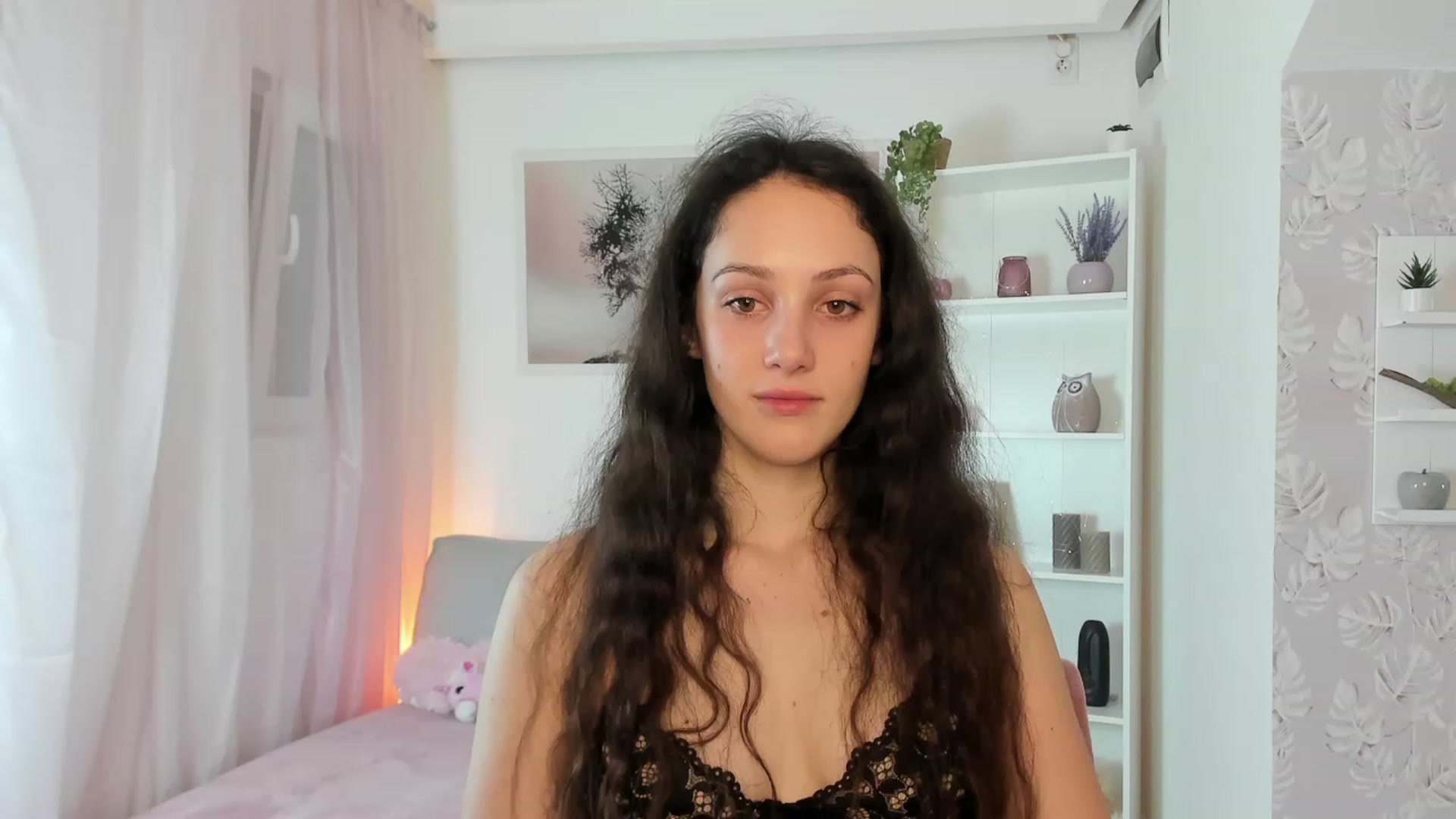 Gallery image thumbnail from Sophie_Rain18's myfreecams stream on, 01/25/2023, 16:22 image 5 of 20
