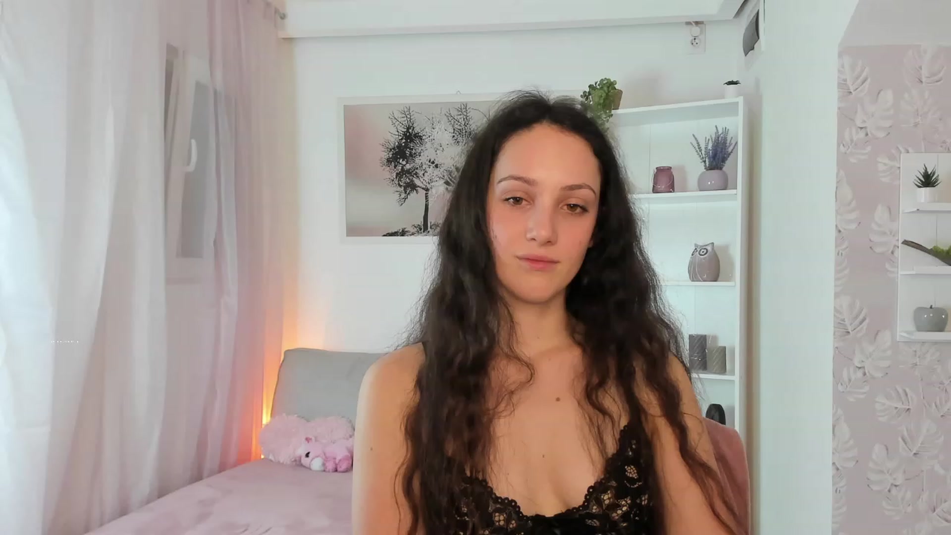 Gallery image thumbnail from Sophie_Rain18's myfreecams stream on, 01/25/2023, 19:02 image 20 of 20