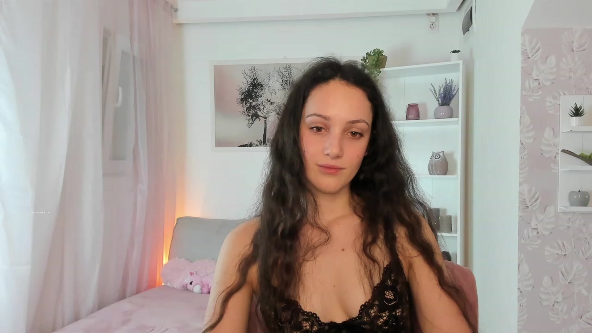 Gallery image thumbnail from Sophie_Rain18's myfreecams stream on, 01/25/2023, 19:02 image 19 of 20