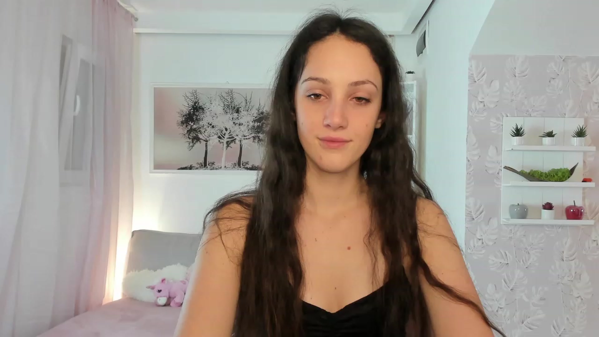 Gallery image thumbnail from Sophie_Rain18's myfreecams stream on, 02/01/2023, 14:59 image 10 of 20
