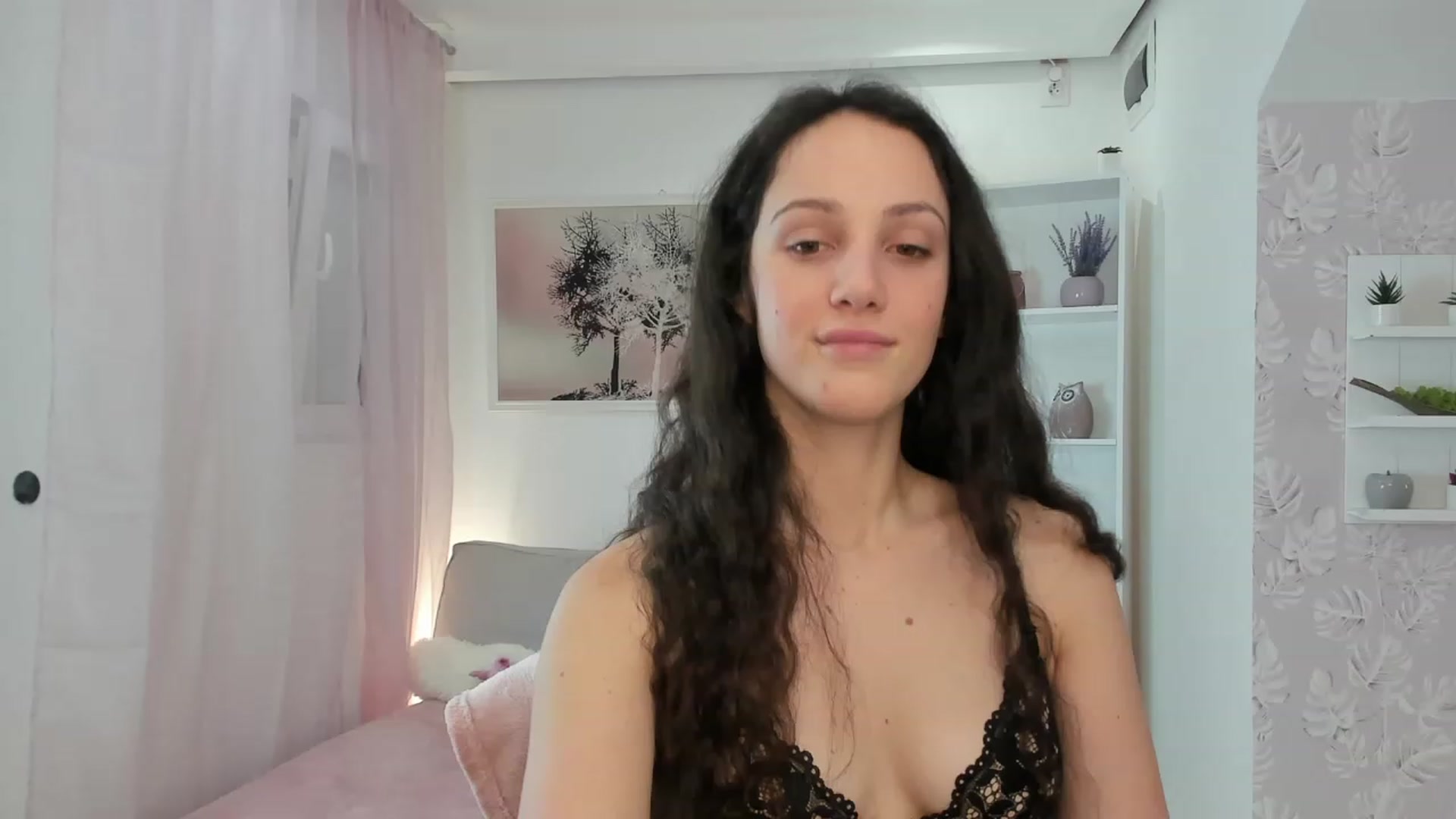 Gallery image thumbnail from Sophie_Rain18's myfreecams stream on, 02/02/2023, 15:40 image 19 of 20