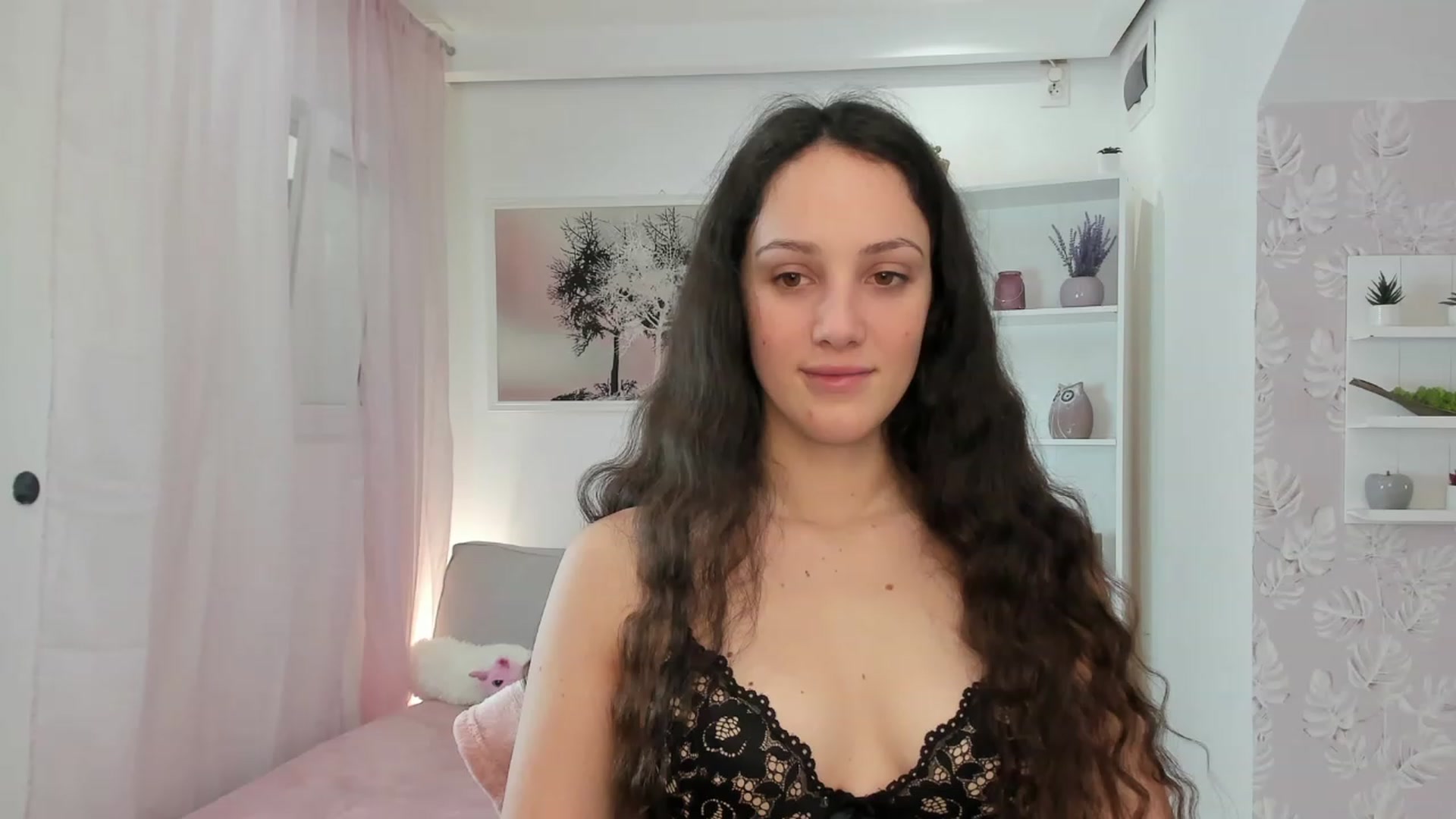 Gallery image thumbnail from Sophie_Rain18's myfreecams stream on, 02/02/2023, 15:40 image 10 of 20