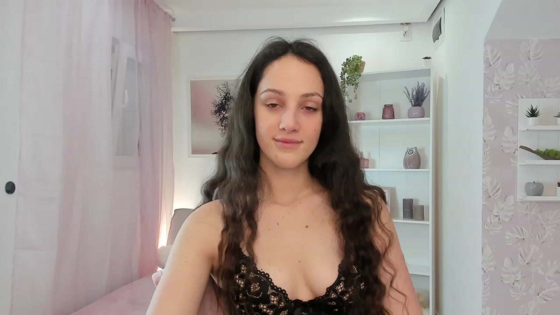 Gallery image thumbnail from Sophie_Rain18's myfreecams stream on, 02/02/2023, 15:40 image 1 of 20