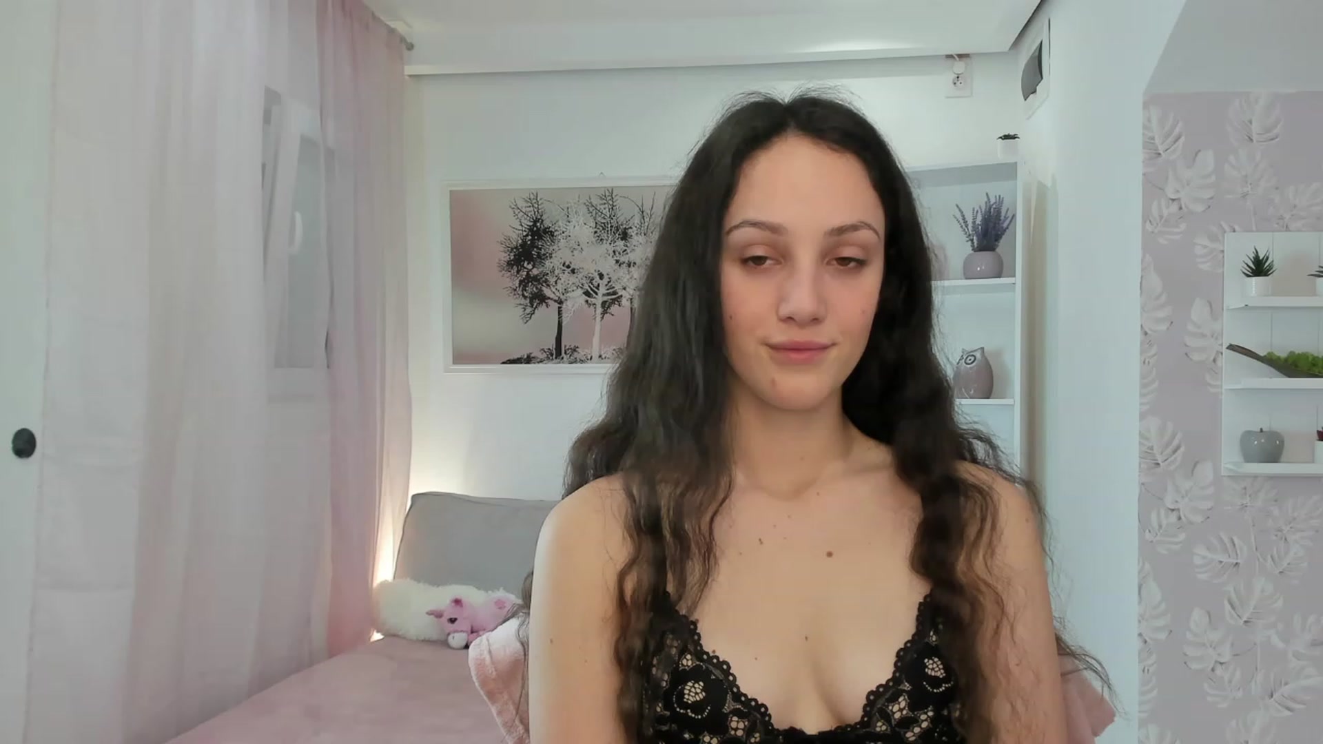 Gallery image thumbnail from Sophie_Rain18's myfreecams stream on, 02/02/2023, 15:40 image 4 of 20