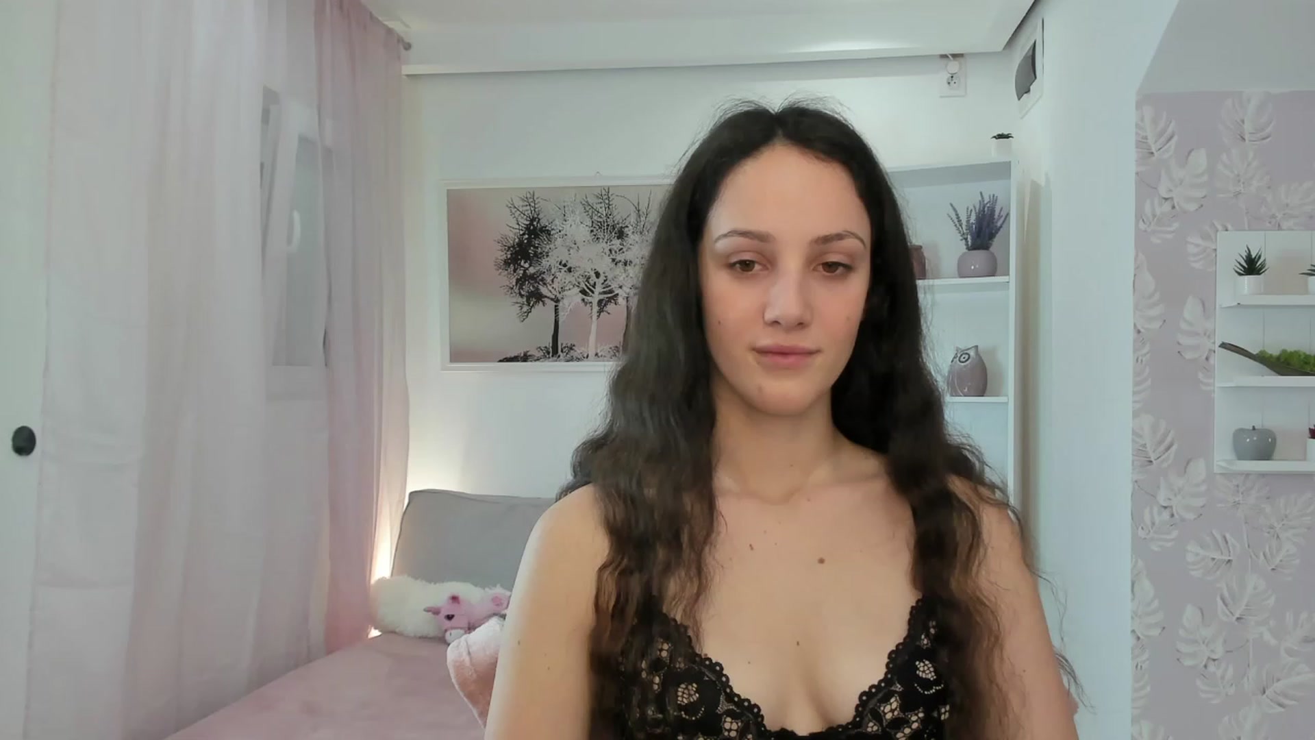 Gallery image thumbnail from Sophie_Rain18's myfreecams stream on, 02/02/2023, 15:40 image 7 of 20