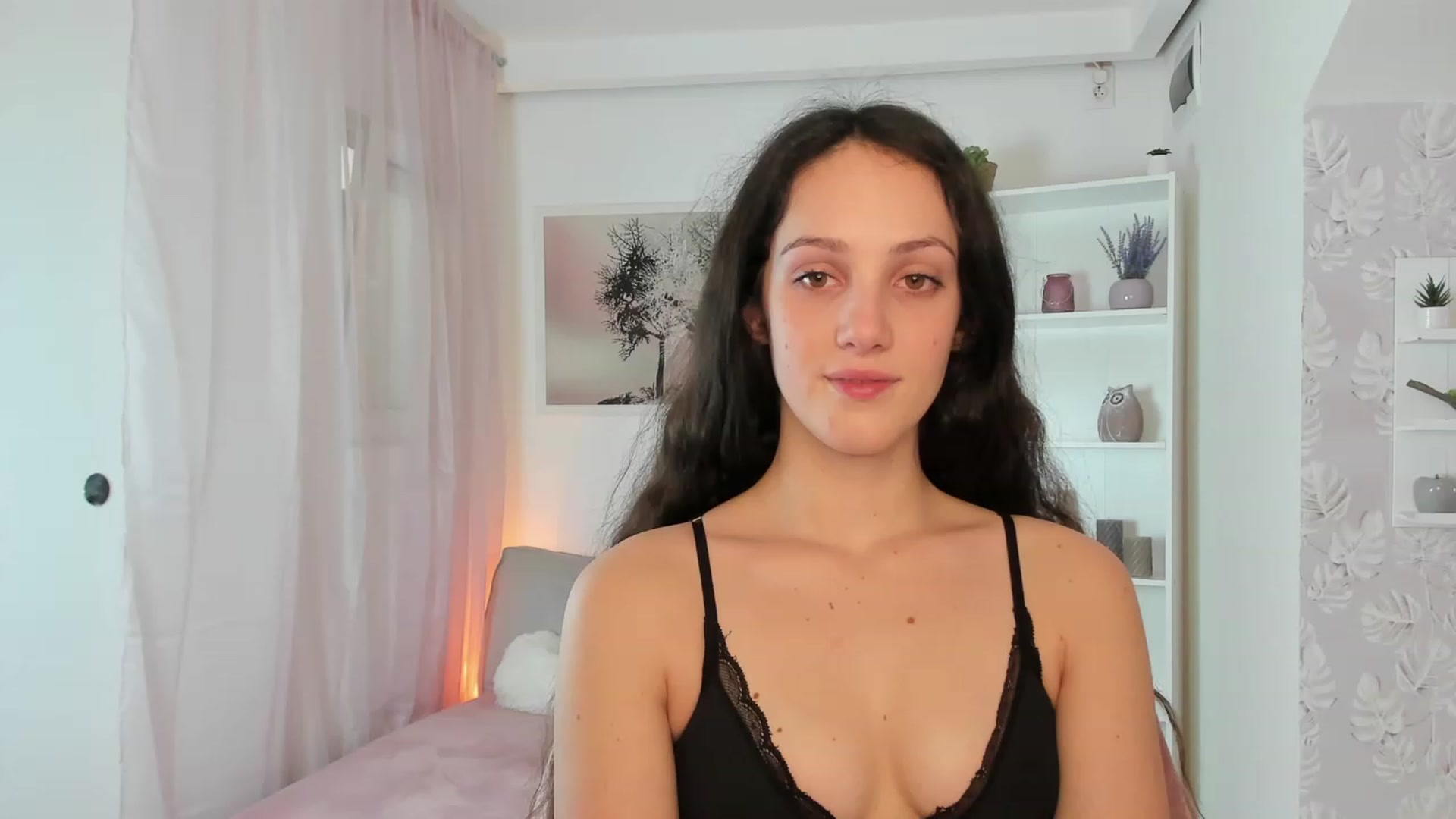 Gallery image thumbnail from Sophie_Rain18's myfreecams stream on, 02/03/2023, 16:54 image 3 of 20