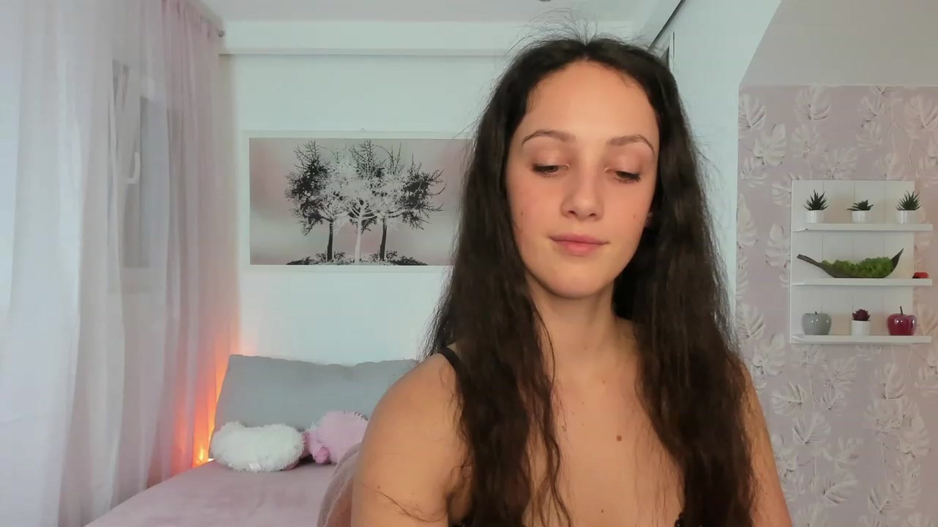 Gallery image thumbnail from Sophie_Rain18's myfreecams stream on, 02/15/2023, 17:14 image 12 of 20
