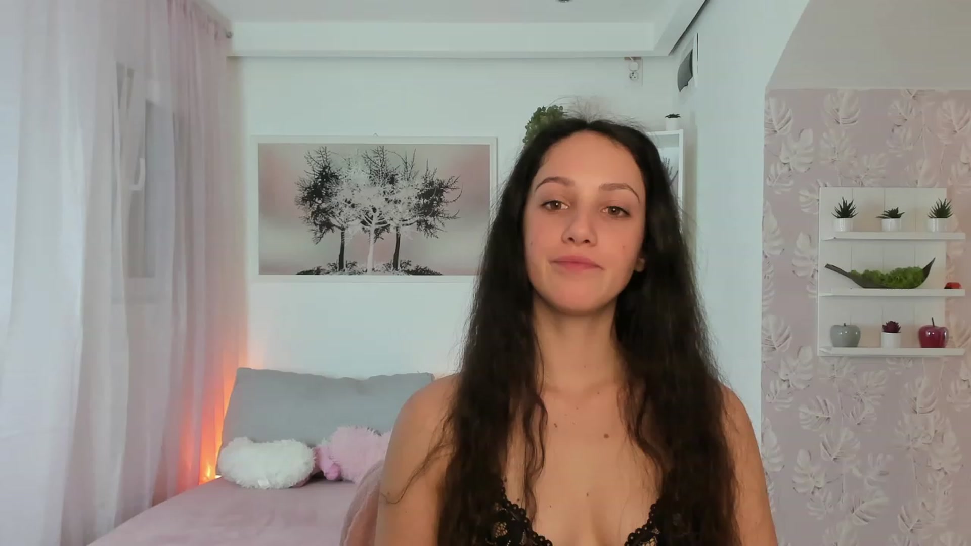 Gallery image thumbnail from Sophie_Rain18's myfreecams stream on, 02/15/2023, 17:14 image 14 of 20