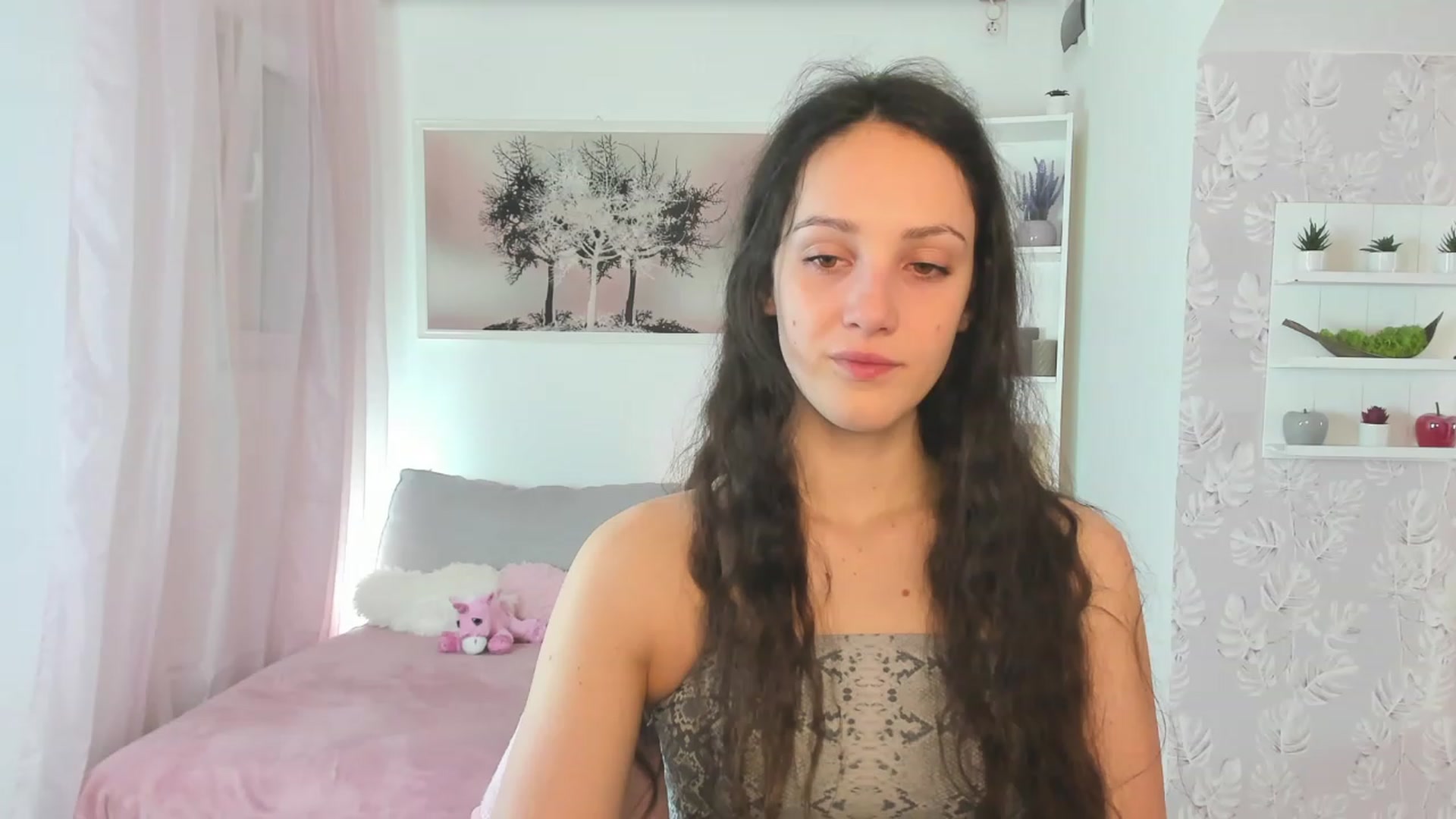 Gallery image thumbnail from Sophie_Rain18's myfreecams stream on, 02/28/2023, 14:53 image 19 of 20