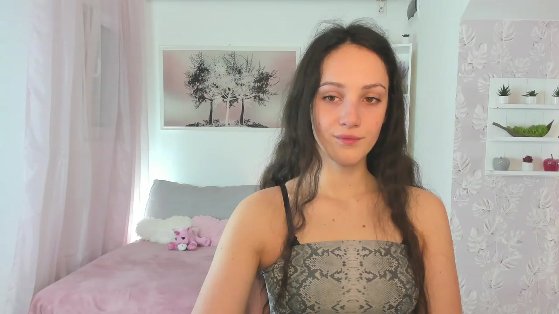 Gallery image thumbnail from Sophie_Rain18's myfreecams stream on, 02/28/2023, 14:53 image 11 of 20