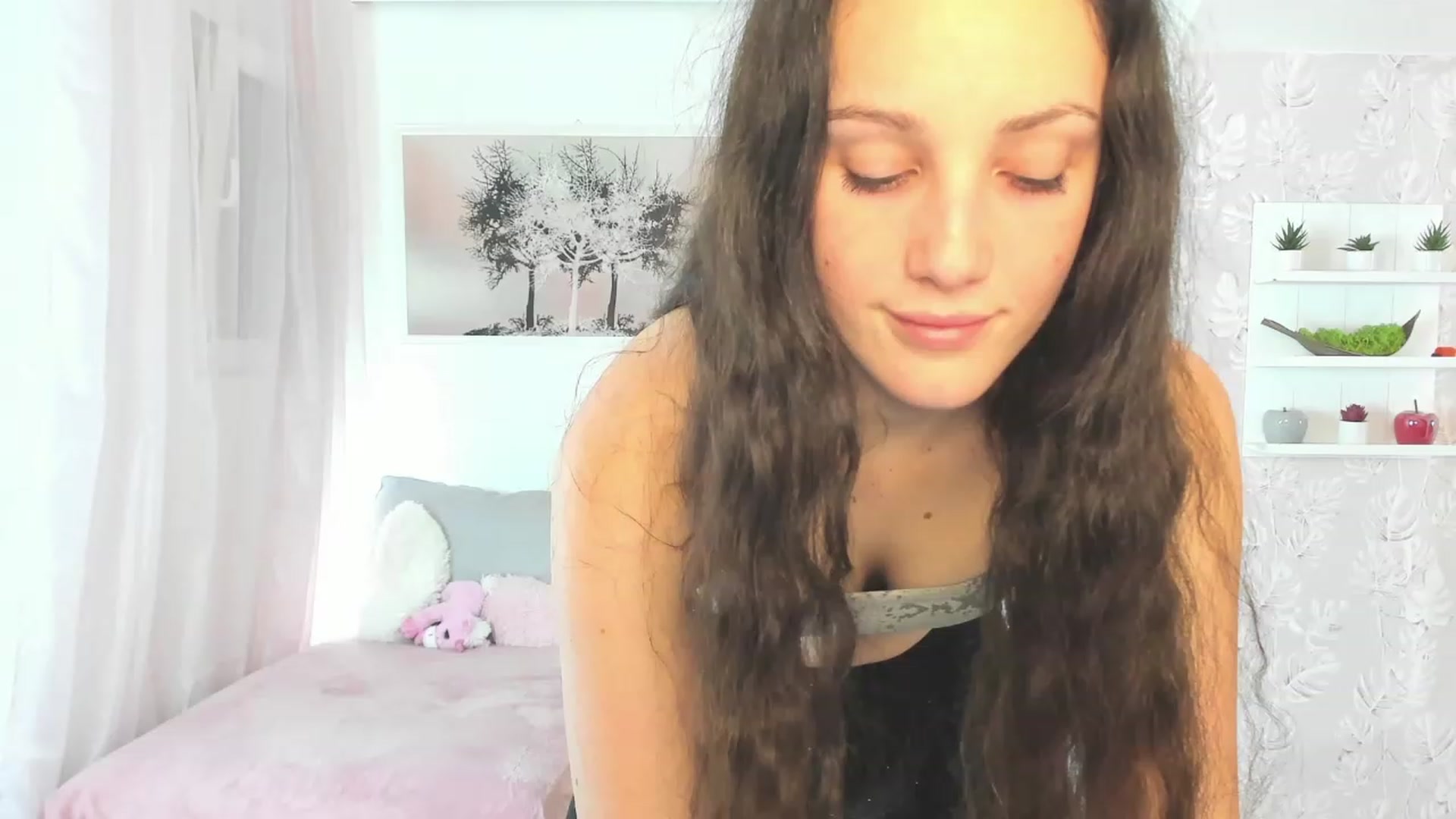 Gallery image thumbnail from Sophie_Rain18's myfreecams stream on, 02/28/2023, 16:09 image 10 of 20