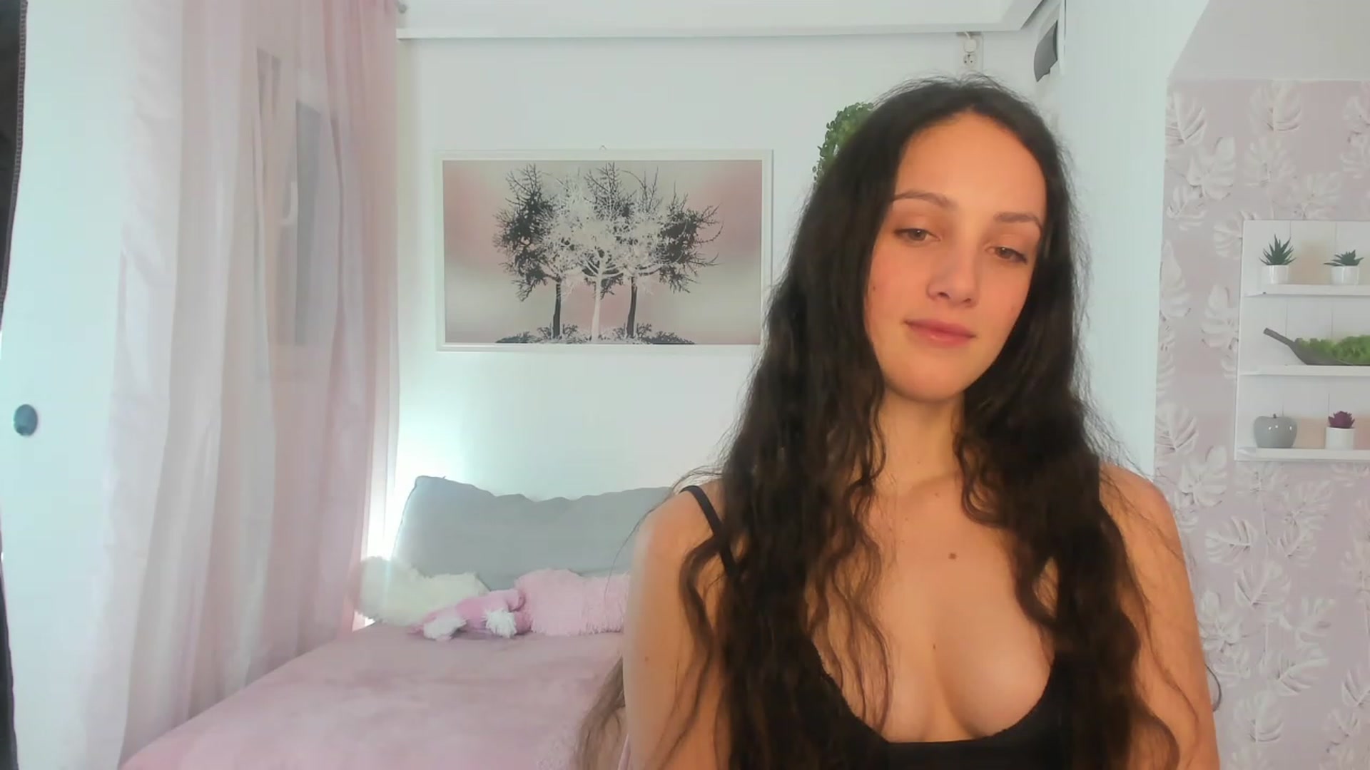 Gallery image thumbnail from Sophie_Rain18's myfreecams stream on, 03/02/2023, 16:11 image 12 of 20
