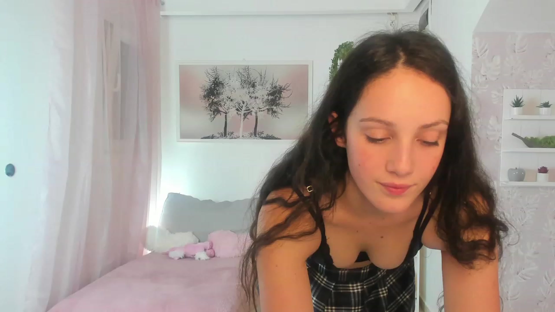 Gallery image thumbnail from Sophie_Rain18's myfreecams stream on, 03/02/2023, 17:31 image 13 of 20