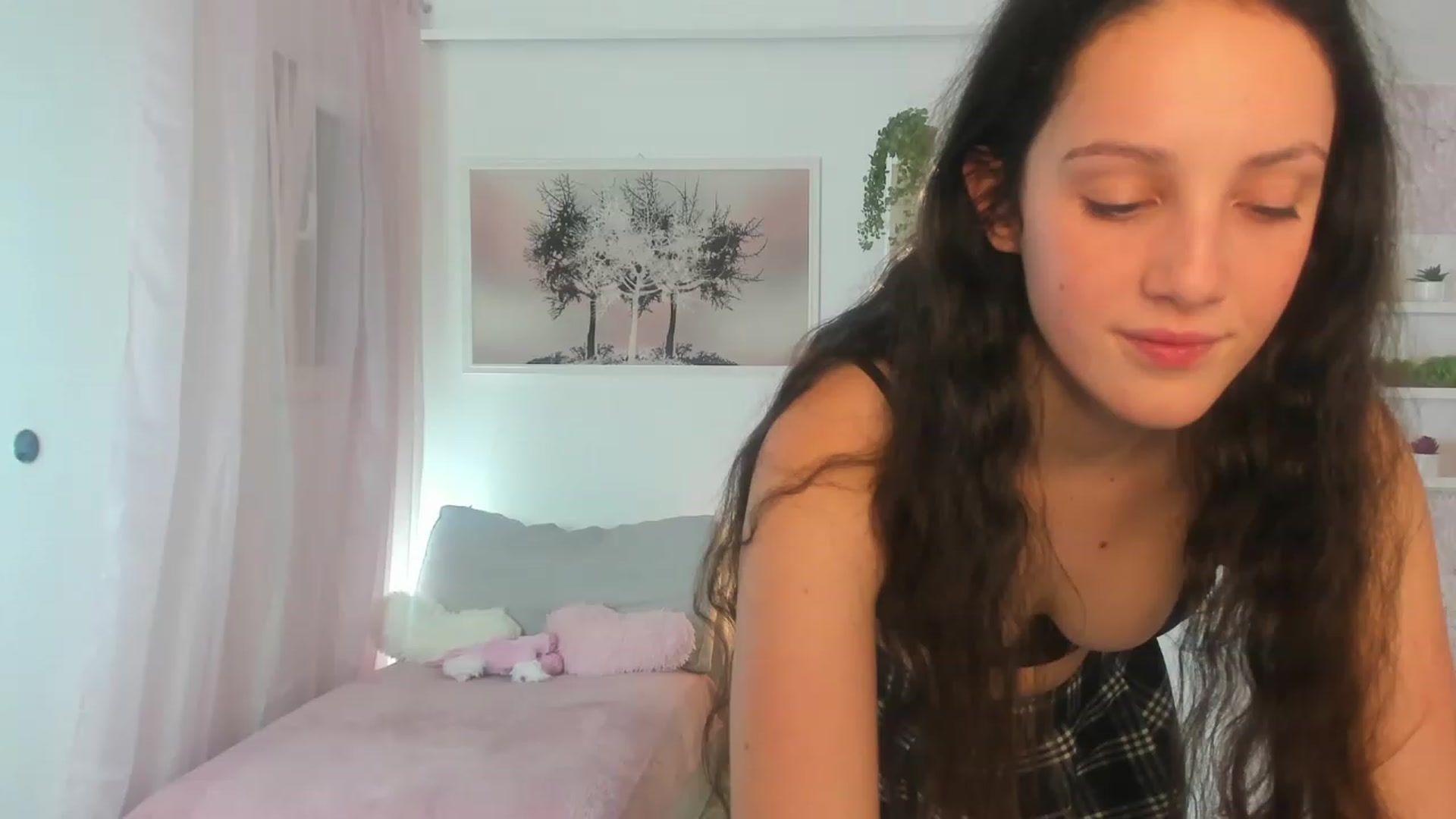 Gallery image thumbnail from Sophie_Rain18's myfreecams stream on, 03/02/2023, 18:17 image 11 of 20