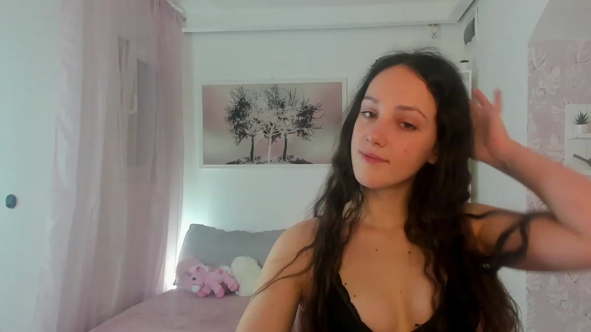 Gallery image thumbnail from Sophie_Rain18's myfreecams stream on, 03/03/2023, 15:52 image 4 of 20