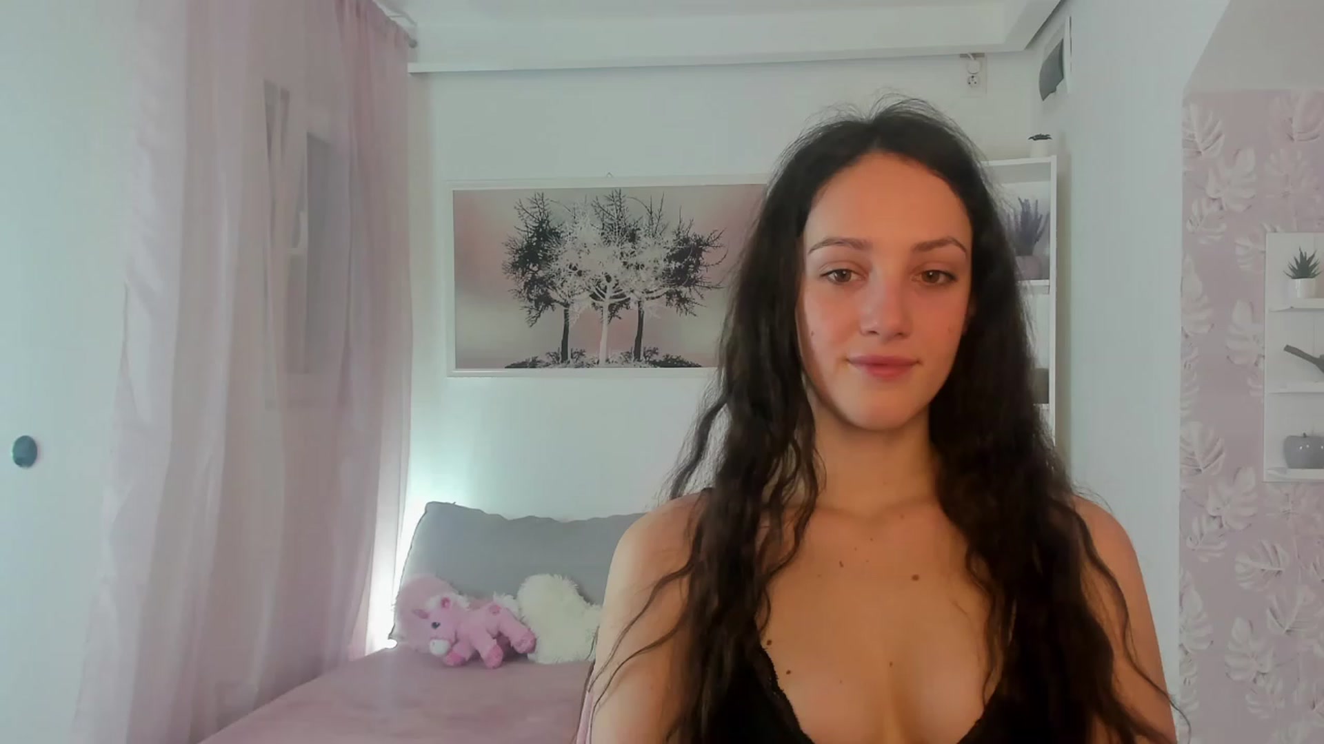 Gallery image thumbnail from Sophie_Rain18's myfreecams stream on, 03/03/2023, 15:52 image 3 of 20