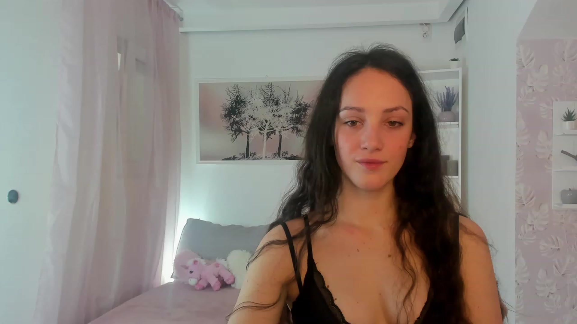 Gallery image thumbnail from Sophie_Rain18's myfreecams stream on, 03/03/2023, 15:52 image 11 of 20