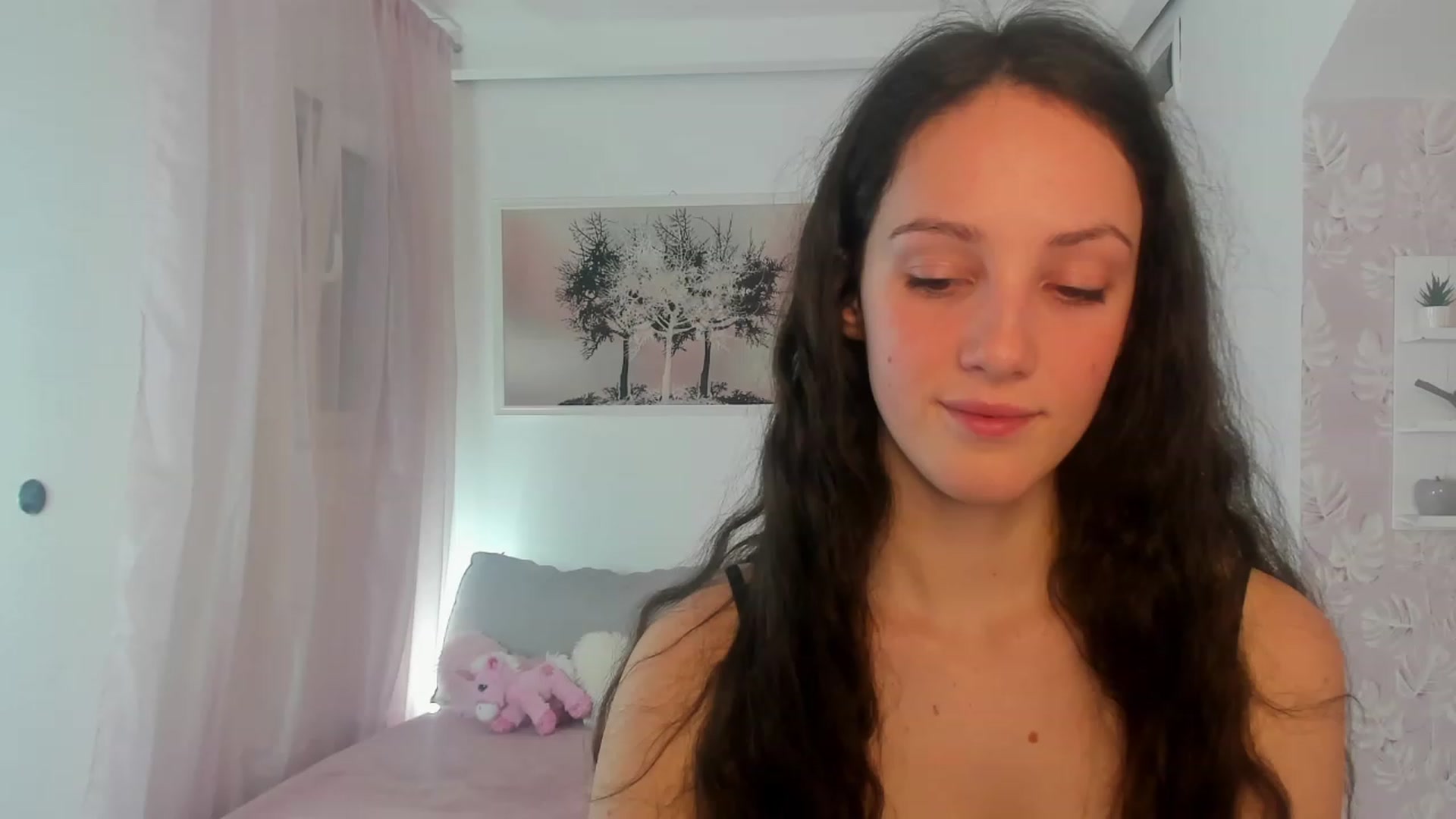 Gallery image thumbnail from Sophie_Rain18's myfreecams stream on, 03/03/2023, 15:52 image 18 of 20