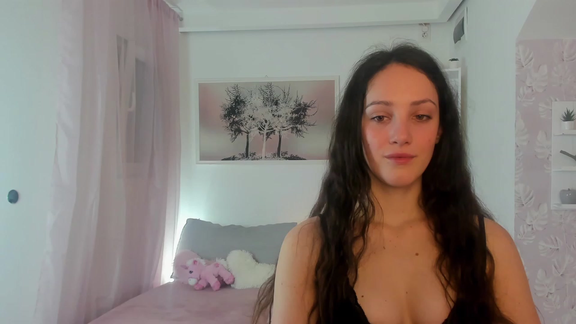 Gallery image thumbnail from Sophie_Rain18's myfreecams stream on, 03/03/2023, 15:52 image 6 of 20