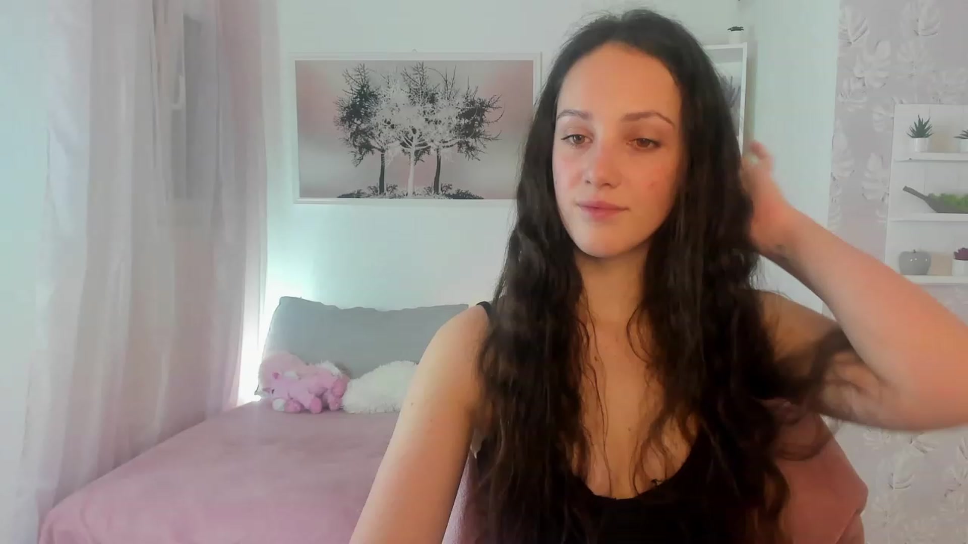 Gallery image thumbnail from Sophie_Rain18's myfreecams stream on, 03/03/2023, 23:08 image 3 of 20