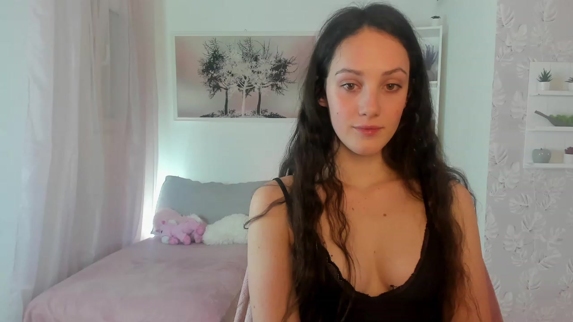 Gallery image thumbnail from Sophie_Rain18's myfreecams stream on, 03/03/2023, 23:08 image 20 of 20