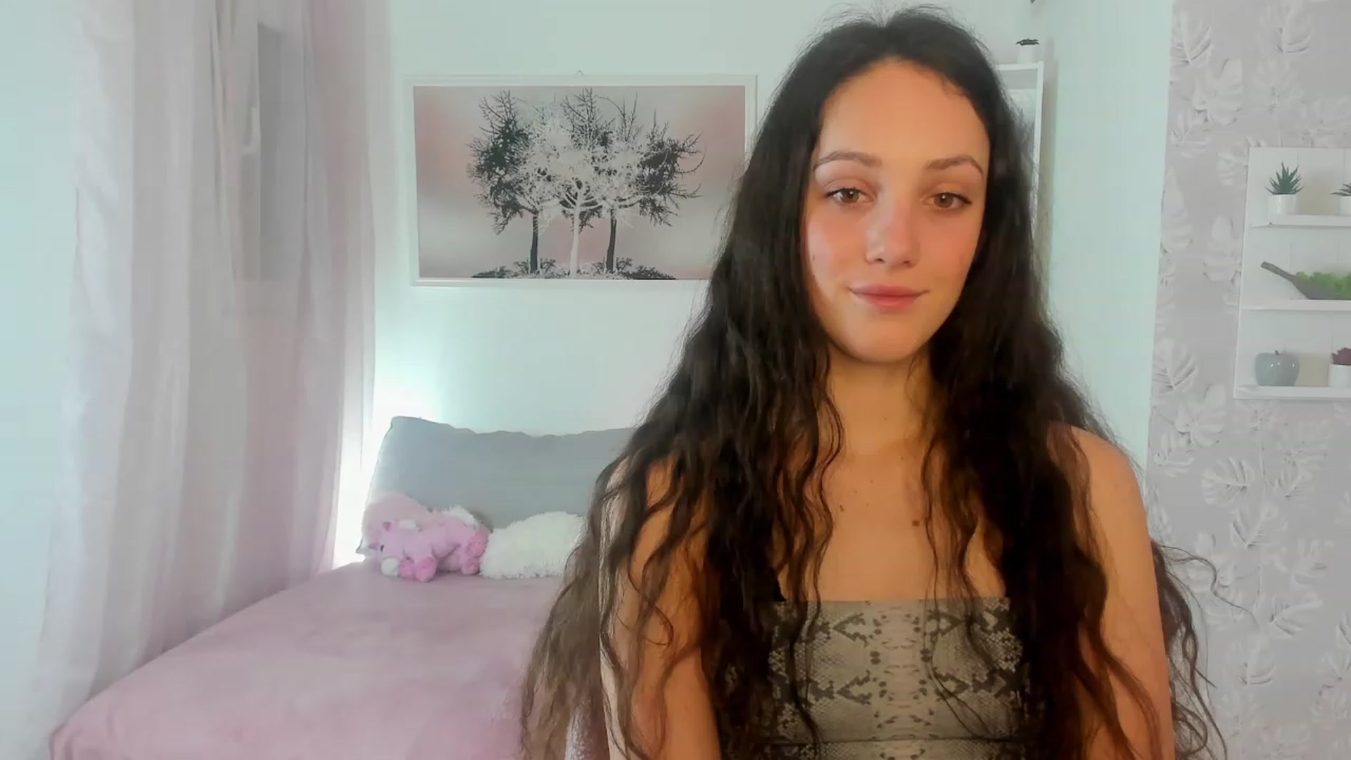 Gallery image thumbnail from Sophie_Rain18's myfreecams stream on, 03/04/2023, 16:18 image 5 of 20