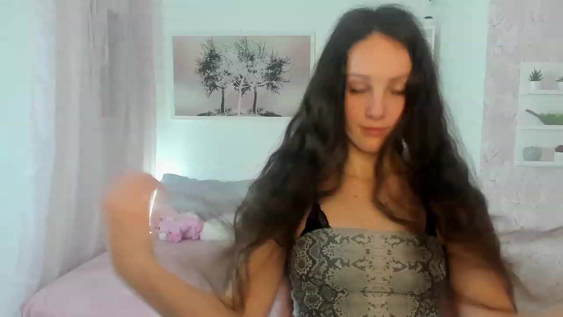 Gallery image thumbnail from Sophie_Rain18's myfreecams stream on, 03/04/2023, 16:18 image 4 of 20