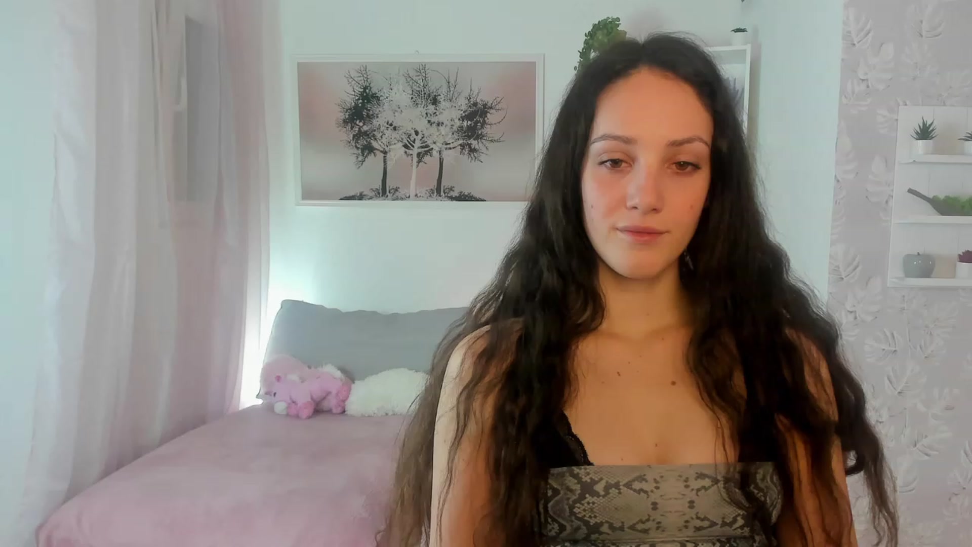 Gallery image thumbnail from Sophie_Rain18's myfreecams stream on, 03/04/2023, 16:18 image 18 of 20