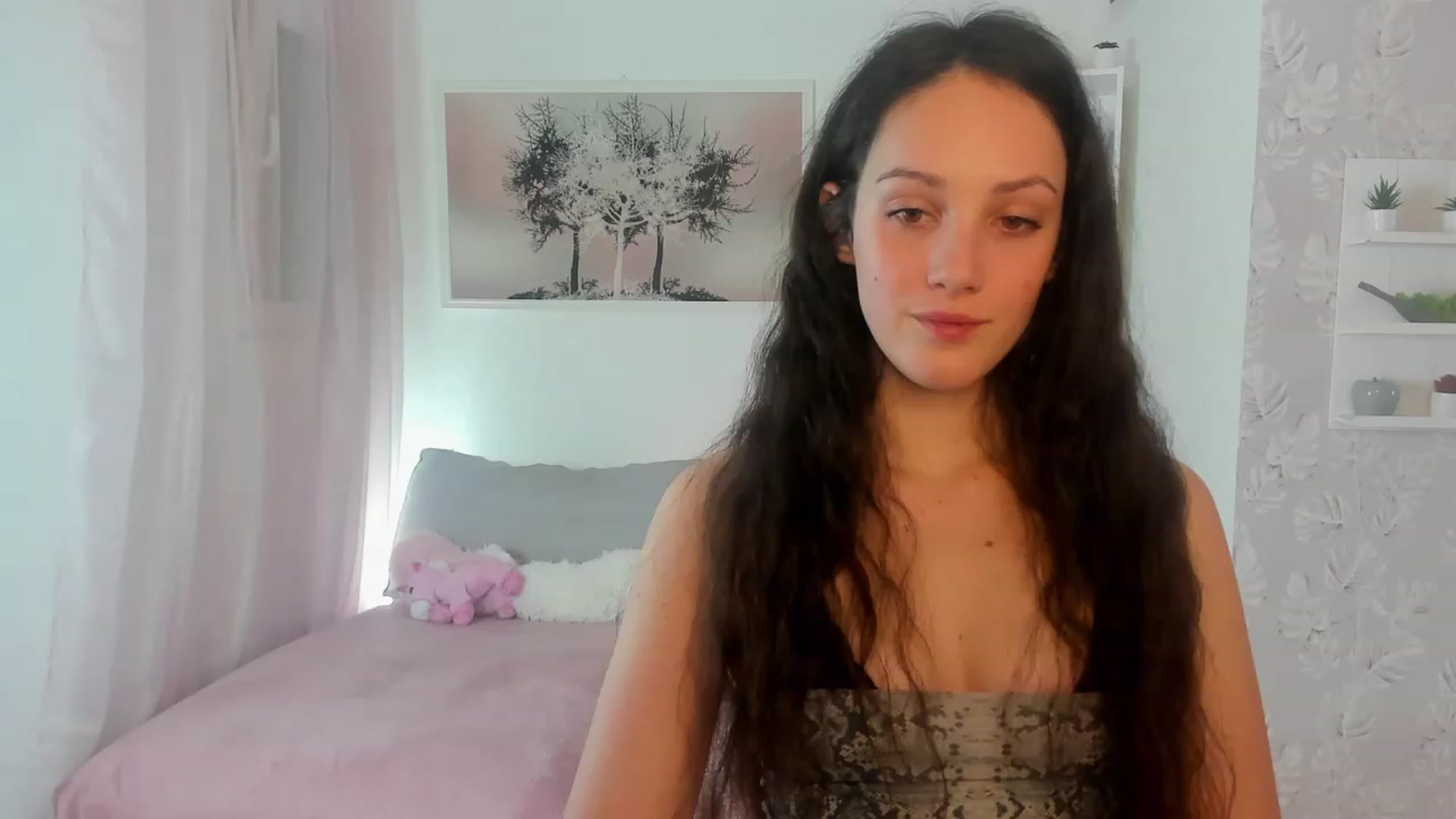 Gallery image thumbnail from Sophie_Rain18's myfreecams stream on, 03/04/2023, 18:33 image 18 of 20