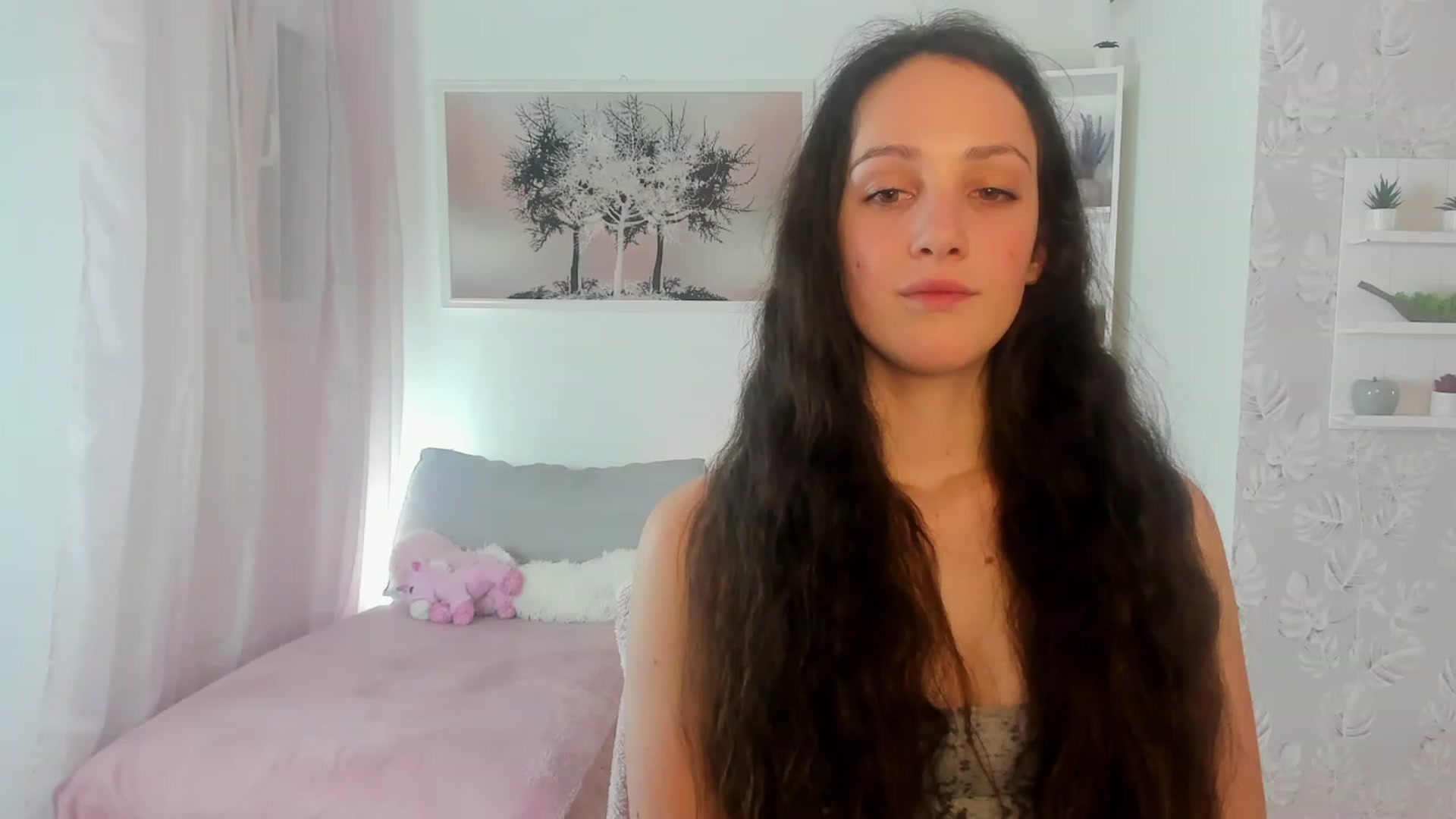 Gallery image thumbnail from Sophie_Rain18's myfreecams stream on, 03/04/2023, 19:07 image 11 of 20