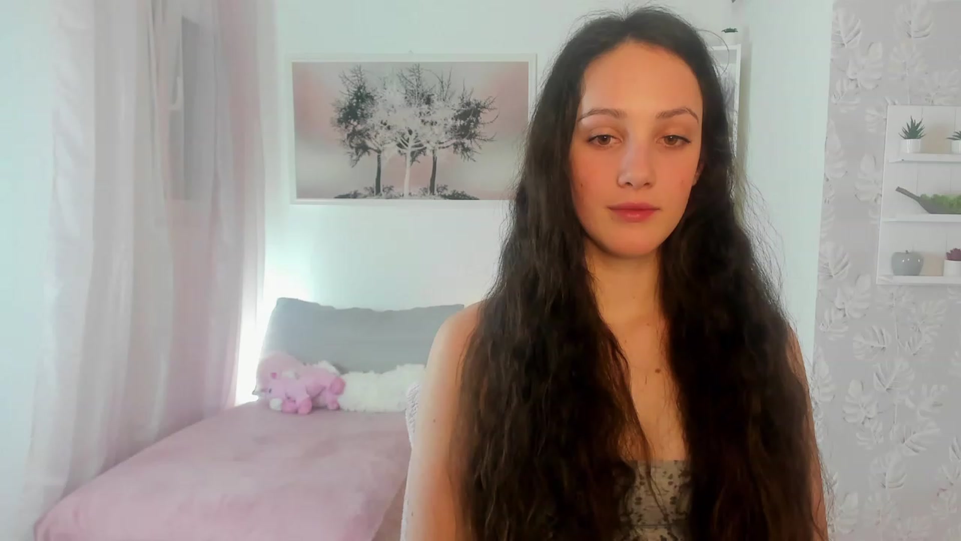 Gallery image thumbnail from Sophie_Rain18's myfreecams stream on, 03/04/2023, 19:07 image 9 of 20