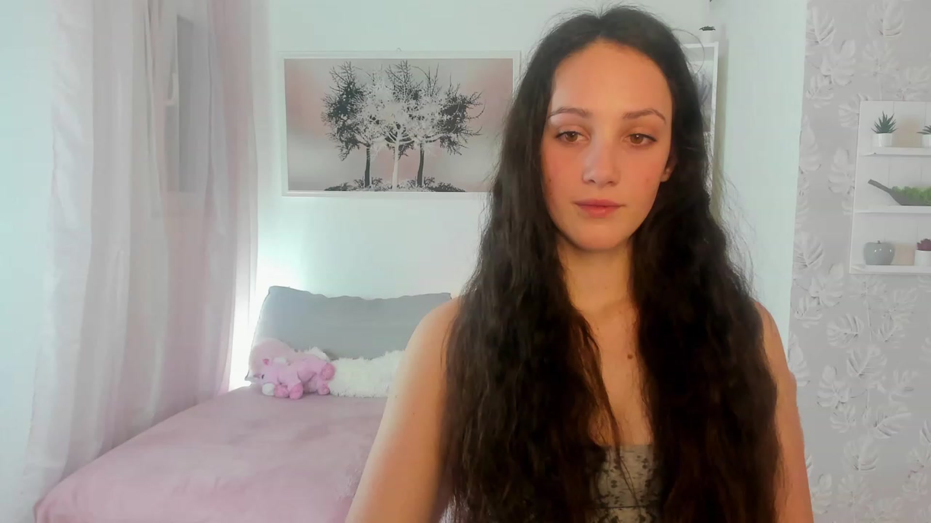 Gallery image thumbnail from Sophie_Rain18's myfreecams stream on, 03/04/2023, 19:07 image 10 of 20